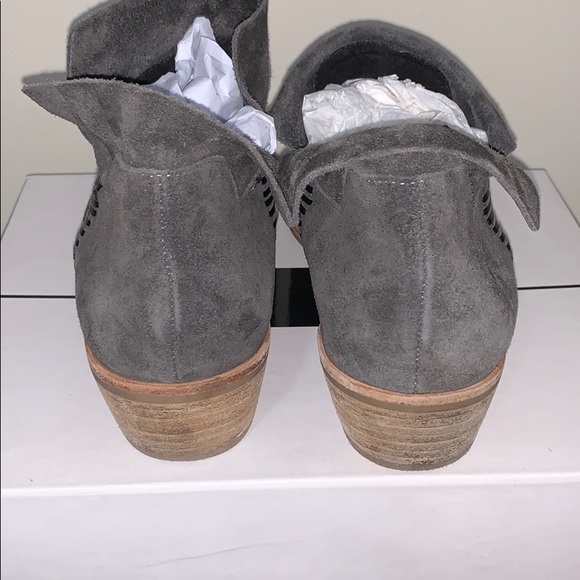 Authentic Dolce Vita Suede Boots - Picture 5 of 9